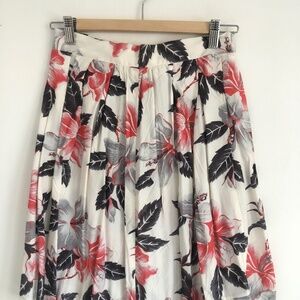 Floral Reminiscence Skirt with Pleats - Size Medium